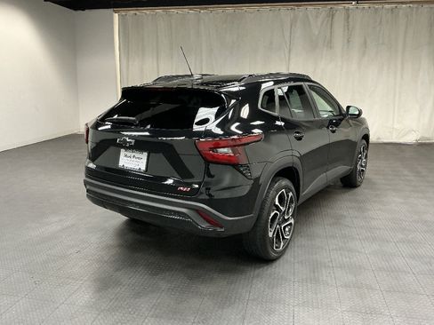 Certified 2024 Chevrolet Trax RS FWD image 5