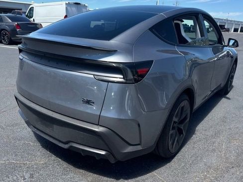 Used 2026 Tesla Model Y Performance image 5