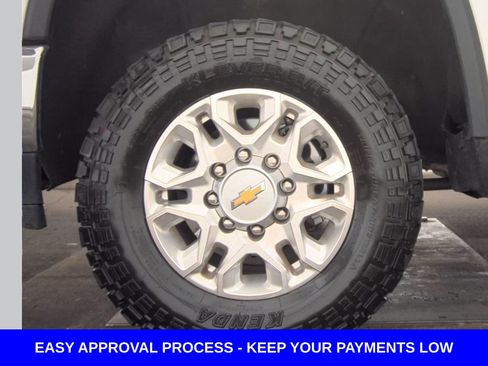 Used 2023 Chevrolet Silverado 2500 LT image 16