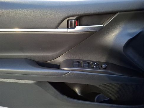 Certified 2023 Toyota Camry SE image 18