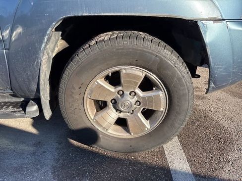 Used 2004 Toyota 4Runner SR5 image 7