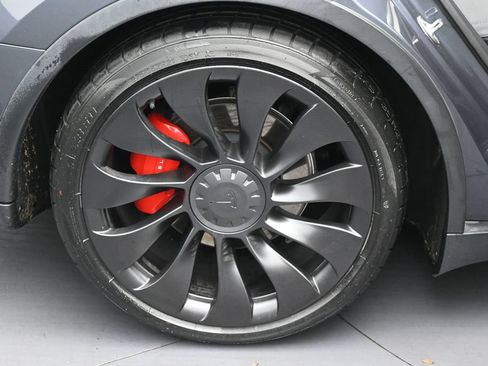 Used 2022 Tesla Model Y Performance AWD/4WD image 34