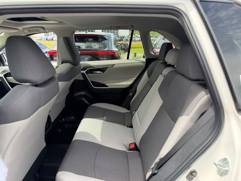 Used 2024 Toyota RAV4 XLE w/ Convenience Package AWD/4WD image 6
