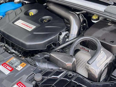 Used 2017 Ford Focus RS AWD/4WD image 8