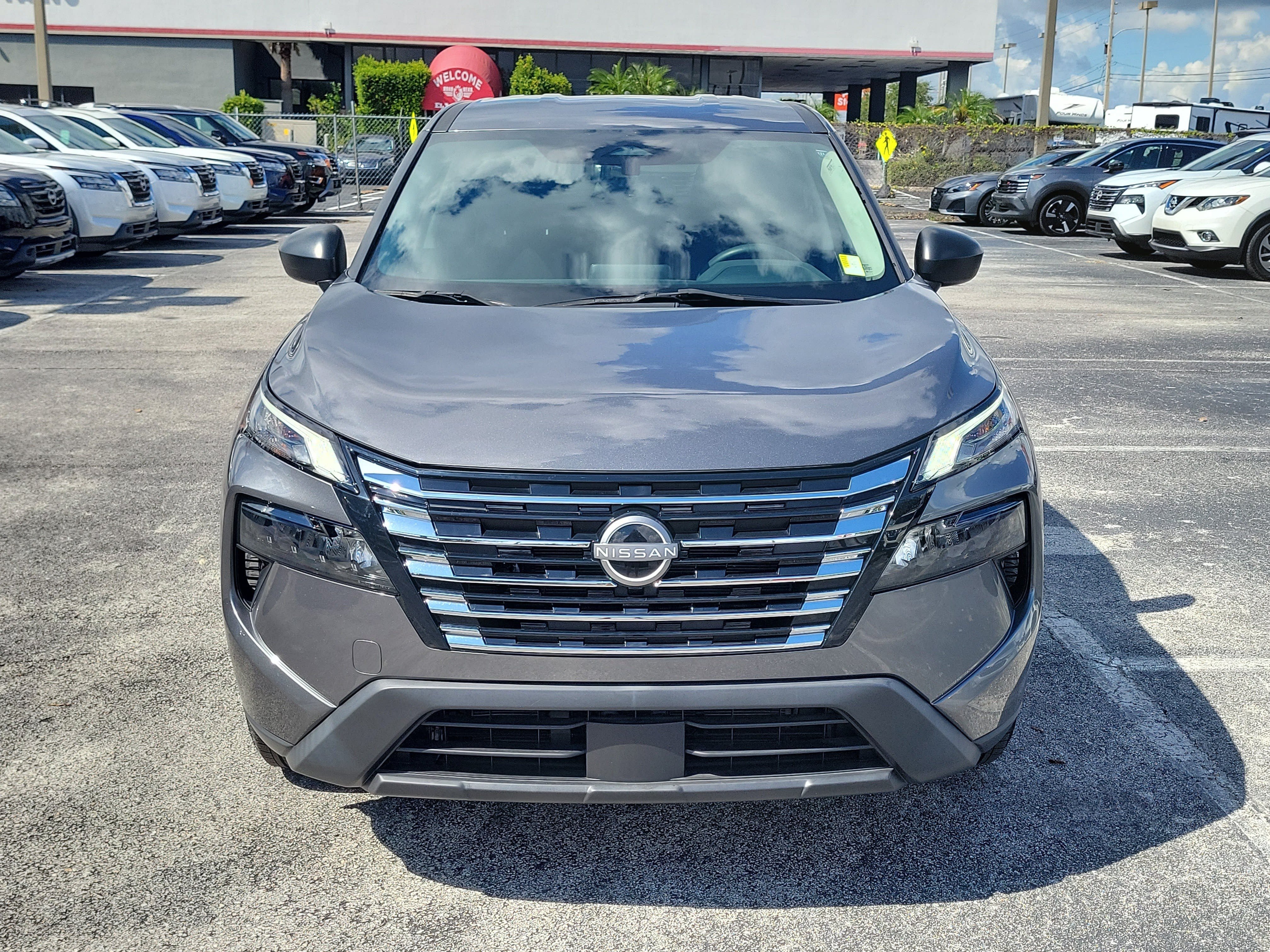 Certified 2024 Nissan Rogue S FWD image 2
