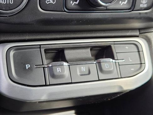 Used 2023 GMC Acadia SLT image 20