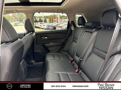 Certified 2024 Nissan Rogue SL w/ SL Premium Package image 32