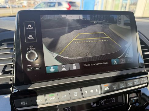 New 2026 Honda Odyssey Touring image 6