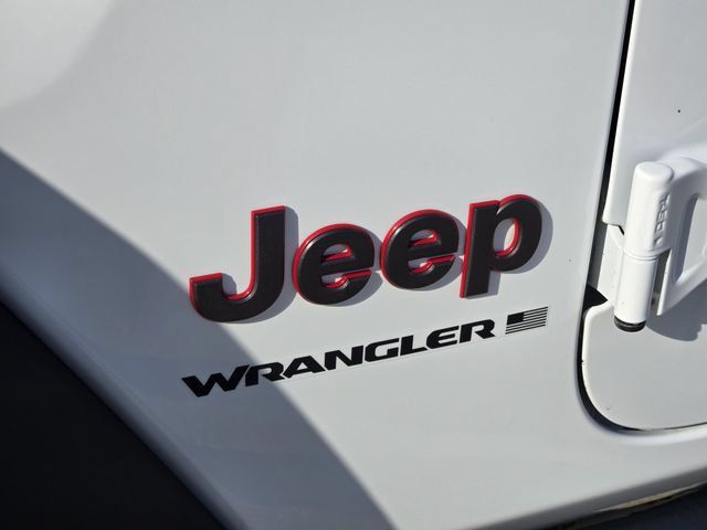 Certified 2023 Jeep Wrangler Unlimited Rubicon AWD/4WD image 13