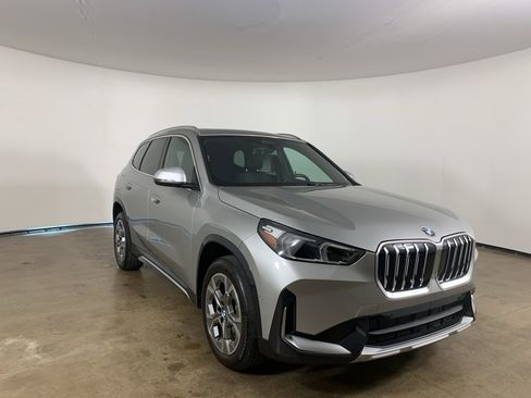 Used 2024 BMW X1 xDrive28i image 4