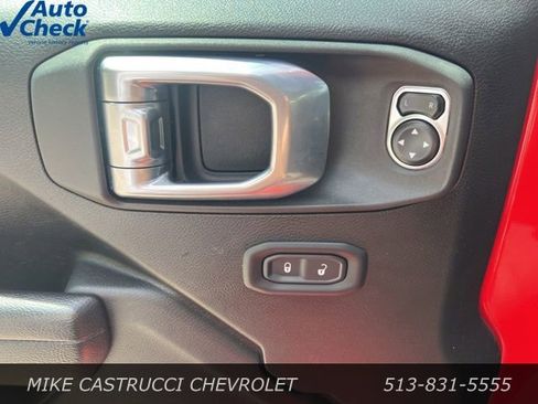 Used 2024 Jeep Wrangler Unlimited Rubicon AWD/4WD image 10