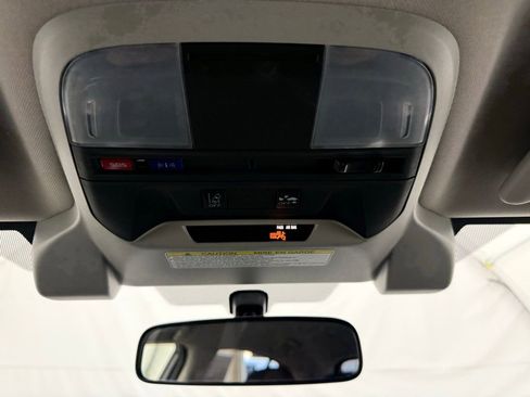 Used 2021 Subaru Crosstrek 2.0i Premium image 37