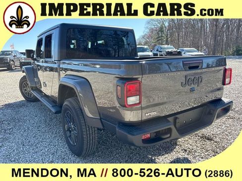 New 2026 Jeep Gladiator Sport AWD/4WD image 9