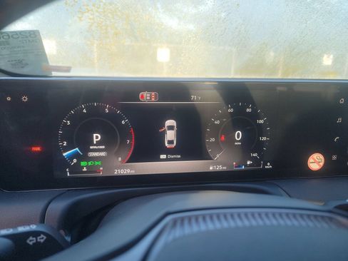 Used 2026 Nissan Sentra SR w/ Floor Mat Package FWD image 21