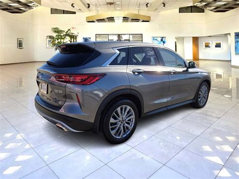 Used 2025 INFINITI QX50 Pure image 7