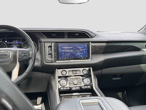 Used 2021 GMC Yukon Denali w/ Denali Premium Package RWD image 27