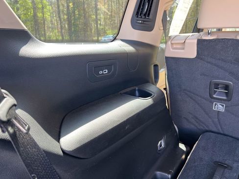 Used 2022 Jeep Grand Cherokee L Limited image 7