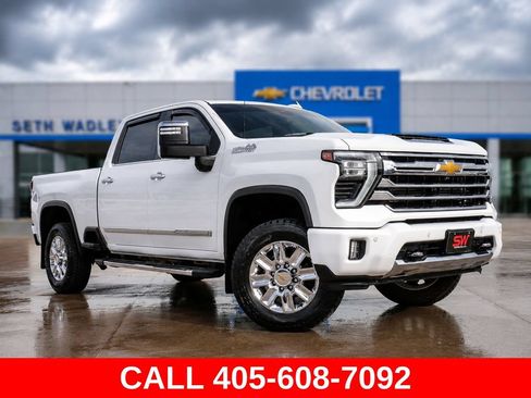 Used 2024 Chevrolet Silverado 2500 High Country w/ High Country Premium Package AWD/4WD image 1