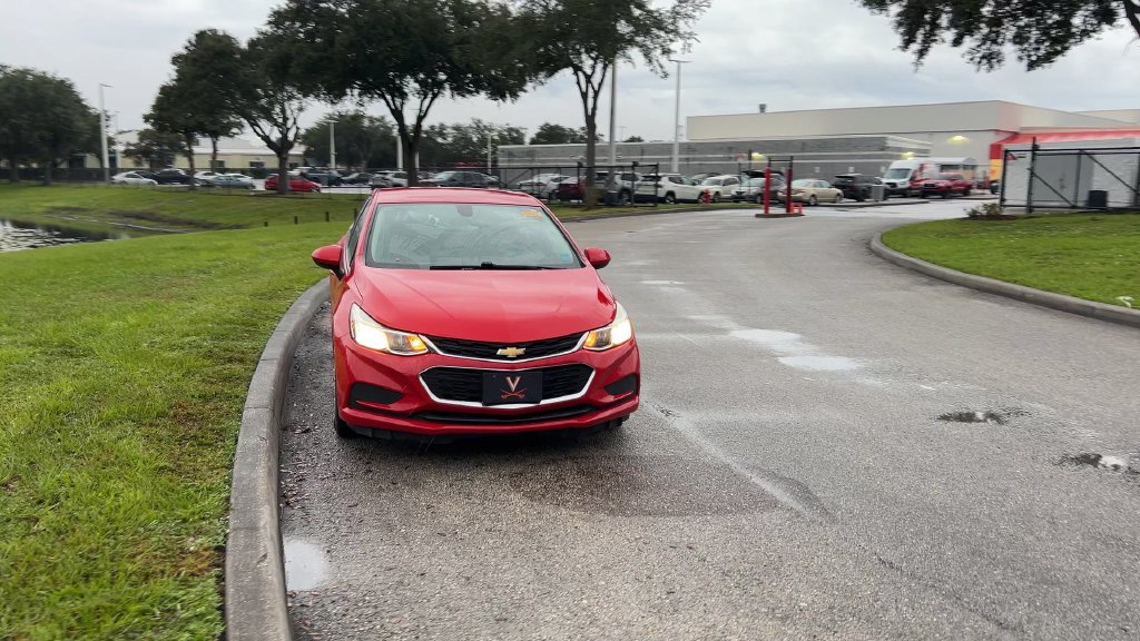 Used 2018 Chevrolet Cruze LS FWD image 3
