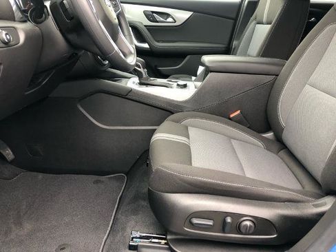 New 2025 Chevrolet Blazer LT w/ Convenience Package image 9