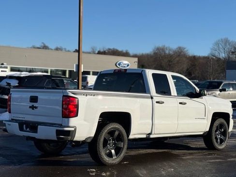 Used 2018 Chevrolet Silverado 1500 Custom image 31