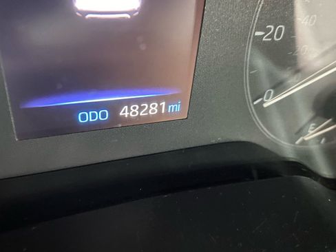 Used 2023 Toyota Corolla Cross LE image 4