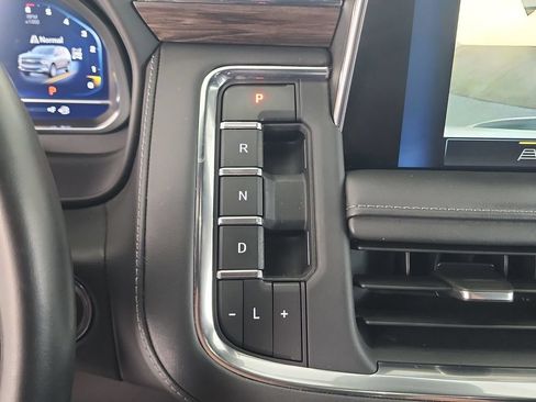 Certified 2023 Chevrolet Tahoe LT AWD/4WD image 16