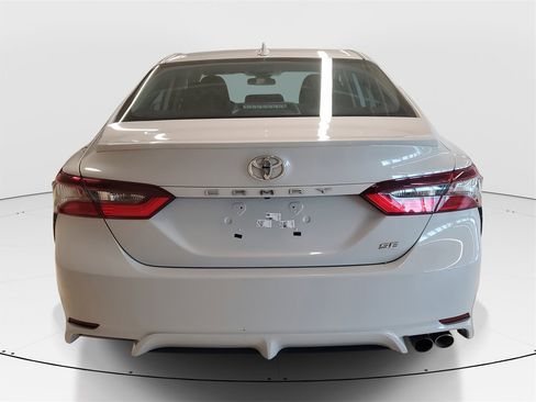 Used 2024 Toyota Camry SE image 7