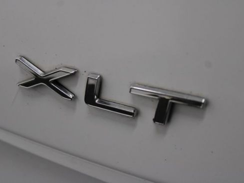 Used 2015 Ford Transit Connect XLT image 6