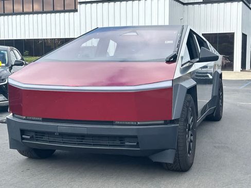 Used 2025 Tesla Cybertruck AWD Crew Cab image 1