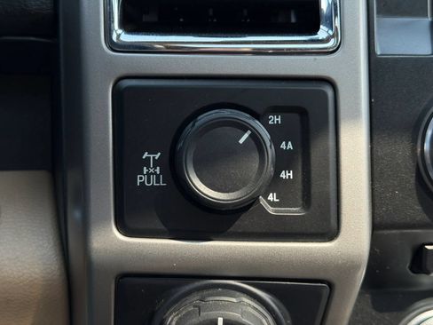 Used 2016 Ford F150 Lariat w/ Equipment Group 502A Luxury AWD/4WD image 46