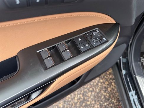 Used 2025 Lexus NX 450h+ AWD w/ Luxury Package image 17