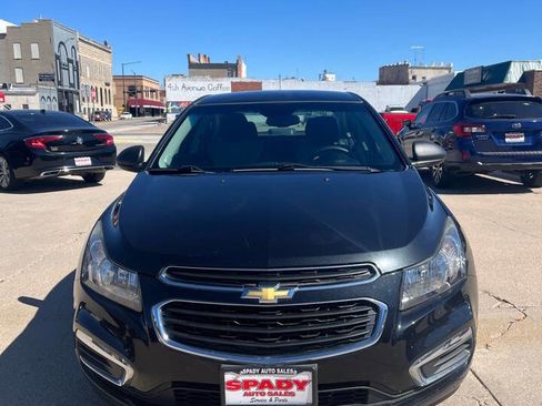 Used 2015 Chevrolet Cruze LS image 7