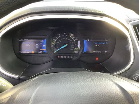 Used 2021 Ford Edge SE FWD image 13