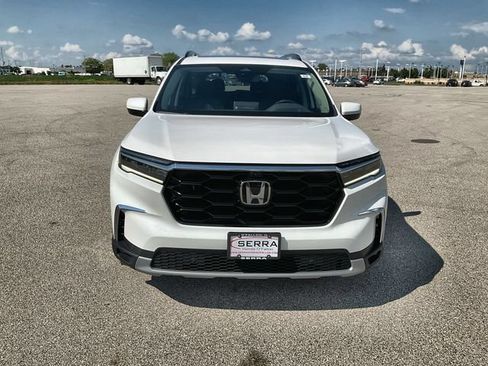 Used 2023 Honda Pilot Elite image 11
