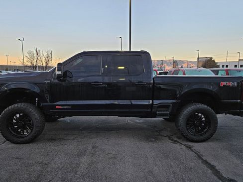 Used 2024 Ford F350 Platinum image 9