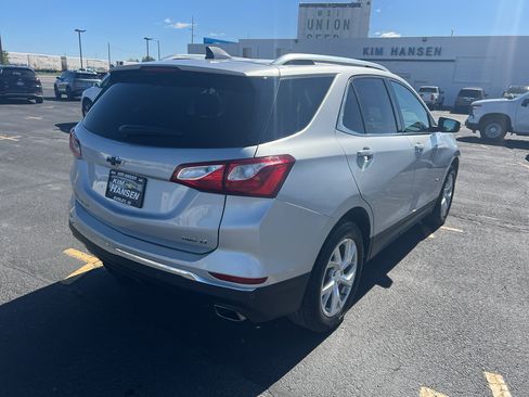 Used 2019 Chevrolet Equinox LT AWD/4WD image 4