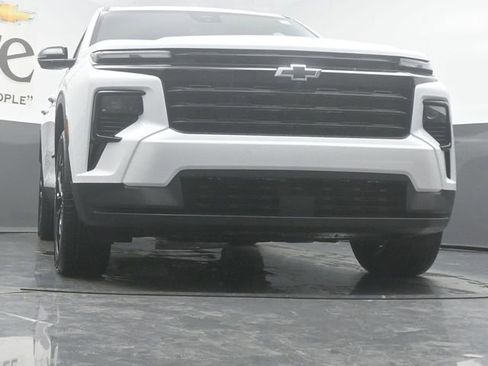 New 2026 Chevrolet Traverse LT w/ Midnight/Sport Edition FWD image 3