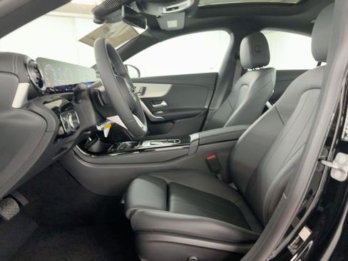 Used 2026 Mercedes-Benz CLA 250 image 5