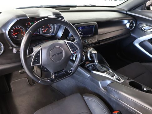 Used 2020 Chevrolet Camaro LT image 2