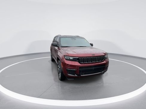 Used 2024 Jeep Grand Cherokee L Summit image 3