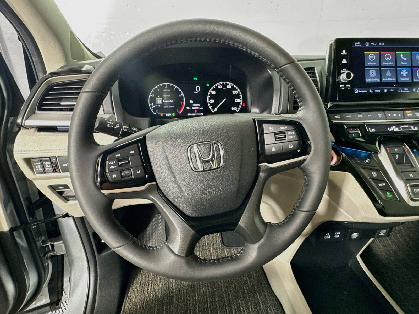 Used 2026 Honda Odyssey Touring image 24