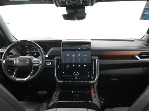 Used 2025 GMC Yukon XL Denali w/ Denali Reserve Package AWD/4WD image 15