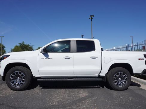 Used 2026 Chevrolet Colorado Z71 AWD/4WD image 7