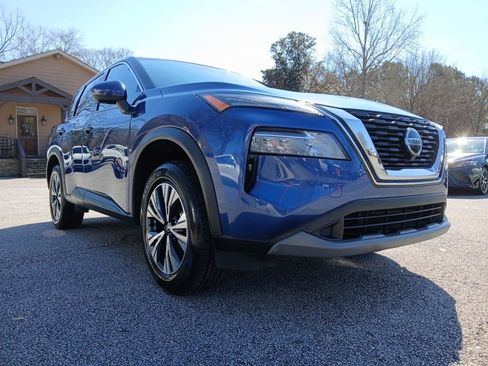 Used 2021 Nissan Rogue SV image 4