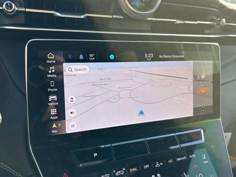 New 2025 Maserati Grecale GT image 34