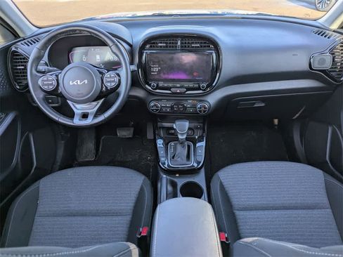 Used 2024 Kia Soul EX image 18