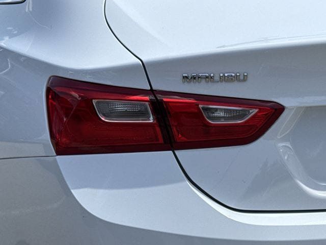Used 2019 Chevrolet Malibu LS w/ Driver Confidence Package FWD image 6