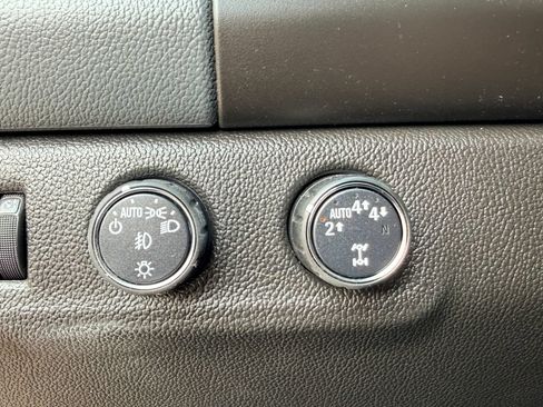 Used 2017 Chevrolet Colorado Z71 AWD/4WD image 17