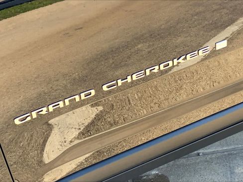 New 2025 Jeep Grand Cherokee Laredo X image 15